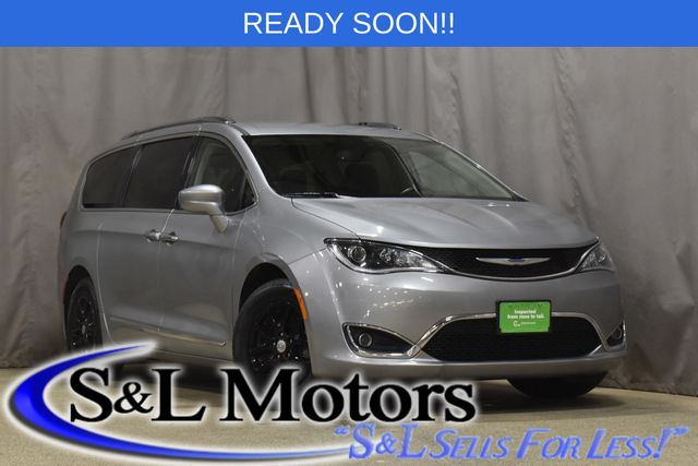 Billet Silver Metallic Clearcoat 2020 Chrysler Pacifica Touring L FWD Minivan Front-Wheel Drive 9-Speed Automatic