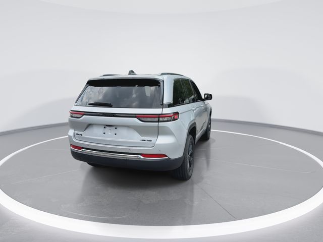 Used 2022 Silver Jeep Limited image 8