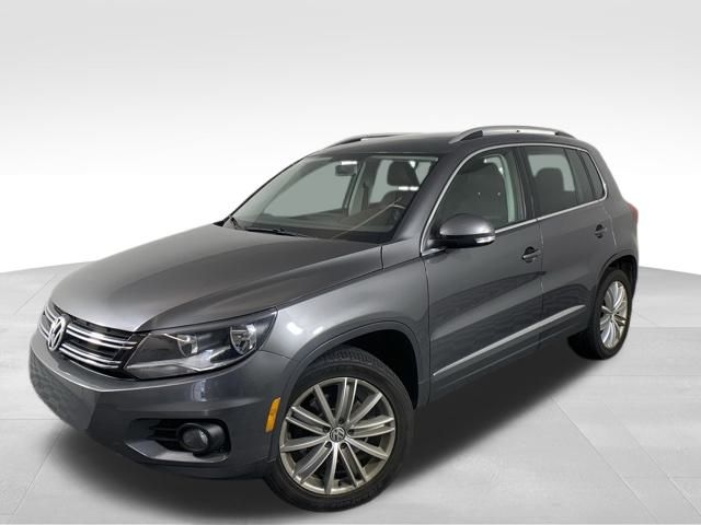 2015 Volkswagen Tiguan S 2