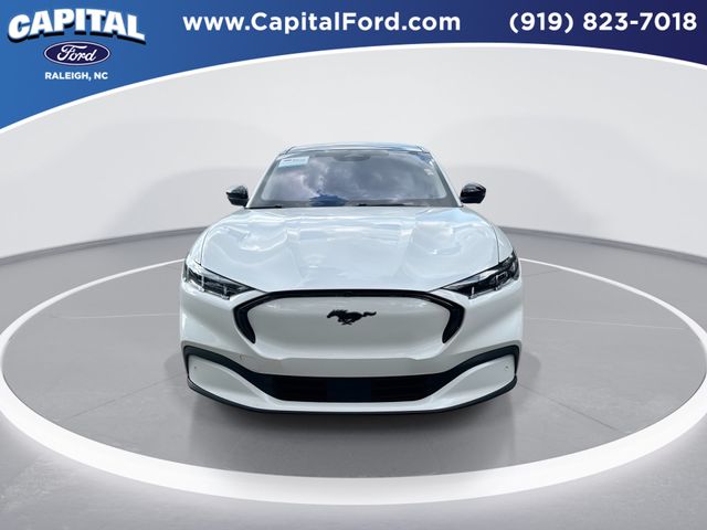 Certified Used 2025 Star White Ford Premium image 3