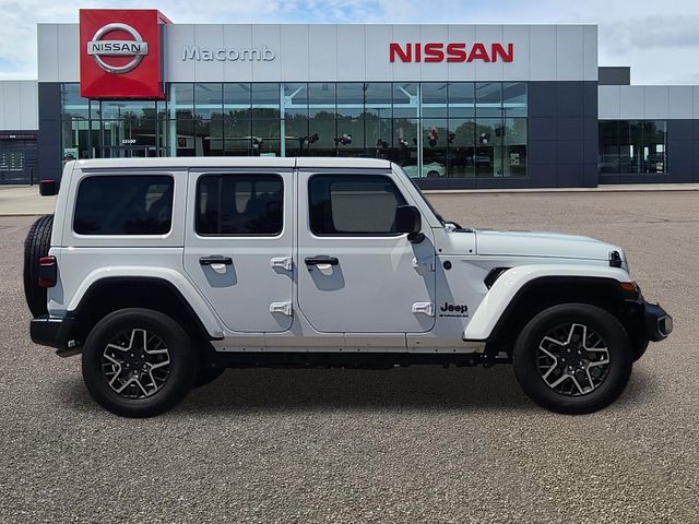 Used 2025 Jeep Wrangler SUV