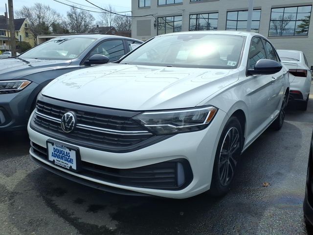 2023 Volkswagen Jetta - Image 2
