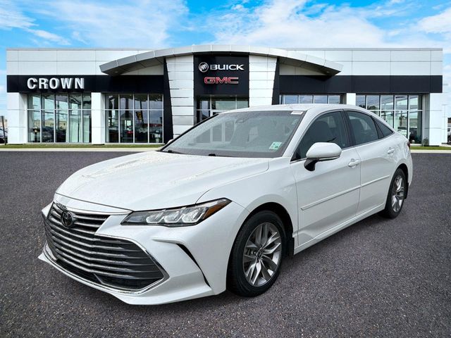 Pearl 2022 Toyota Avalon Sedan Front-Wheel Drive 8-Speed Automatic