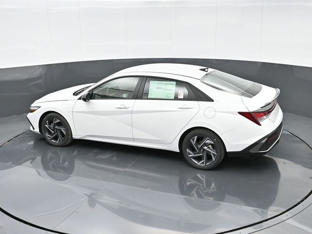 2025 Hyundai Elantra SEL 23