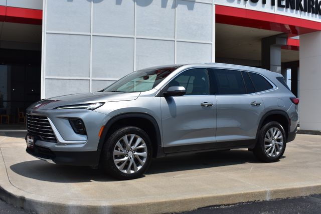 Used 2025 Buick Enclave SUV