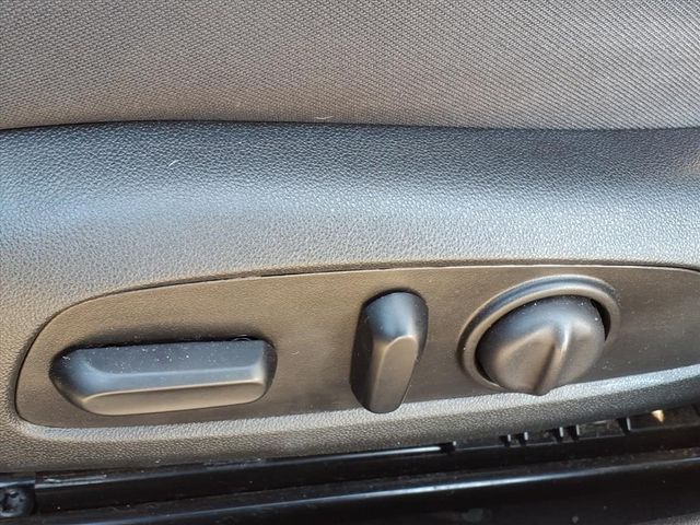 2023 Chevrolet Malibu - Image 21