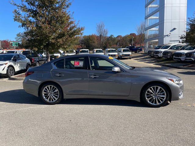 2022 INFINITI Q50 LUXE 2