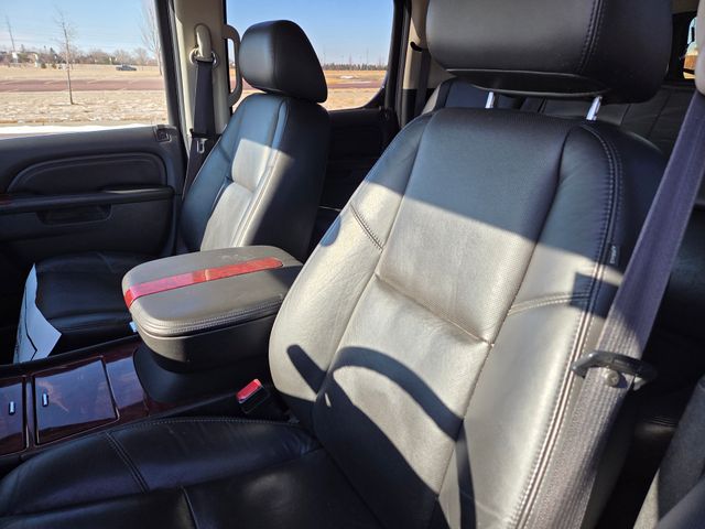 2010 Cadillac Escalade ESV Luxury