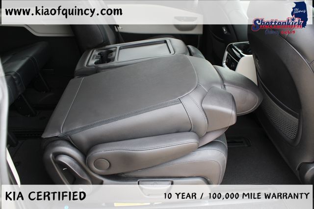 Used 2024 Kia Carnival Van
