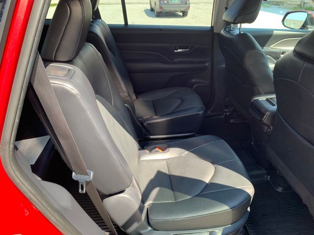Used 2025 Toyota Grand Highlander Hybrid SUV