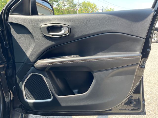2021 Jeep Compass Latitude - Diamond Black exterior view 15