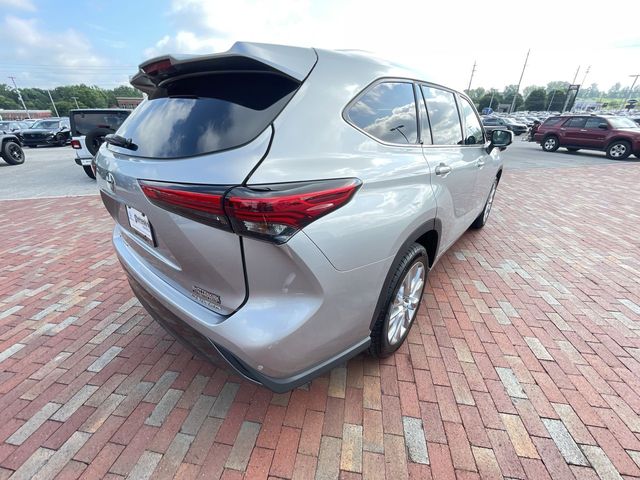 Used 2021 Toyota Highlander SUV