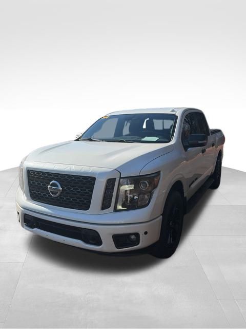 2018 Nissan Titan SV Crew Cab 4WD