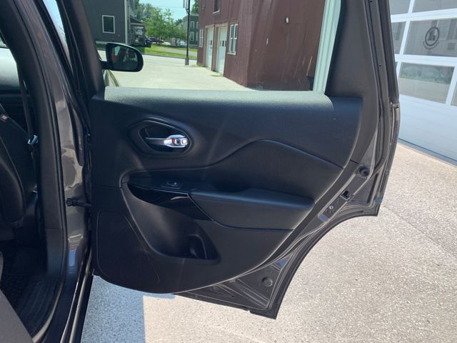 Used 2020 Jeep Cherokee SUV