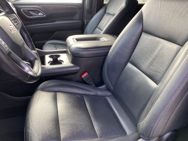 2021 Chevrolet Suburban LT photo