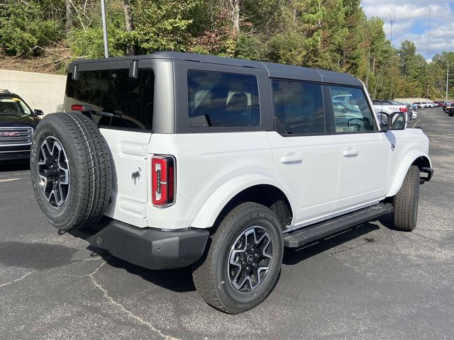 2024 Ford Bronco Outer Banks 3