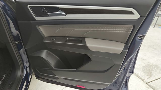 2023 Volkswagen Atlas 2.0T SE w/Technology  at Victoria Chrysler Dodge Jeep Ram