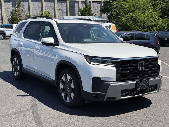 2026 Honda Pilot Touring AWD's photo