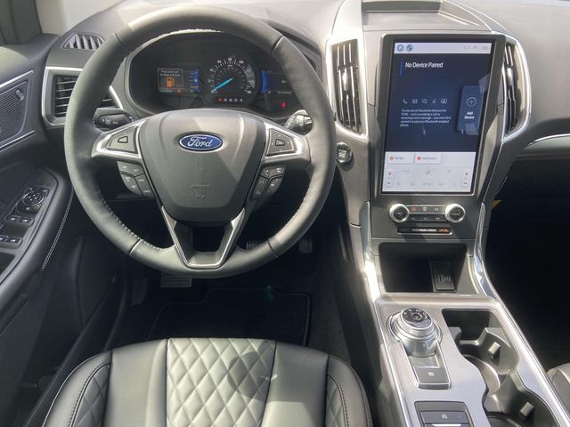 2024 Ford Edge Titanium 16