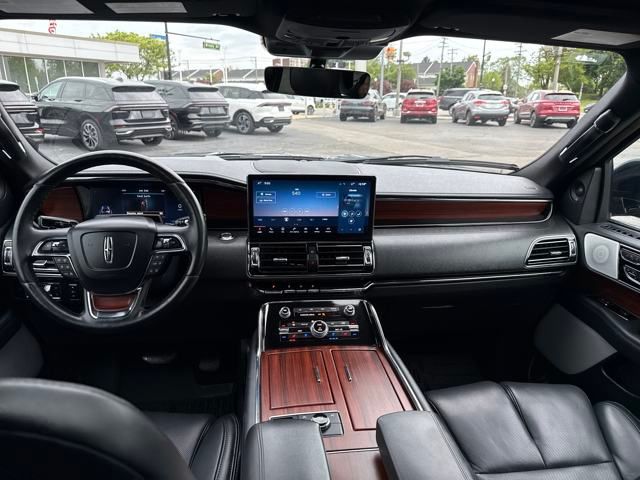 2023 Lincoln Navigator L Reserve photo