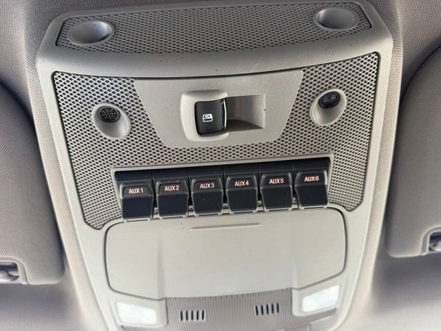 2017 White Gold Metallic Ford Super Duty F-350 DRW Lariat 4X4 Truck