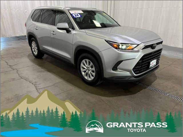  2024 Toyota Grand Highlander XLE AWD   