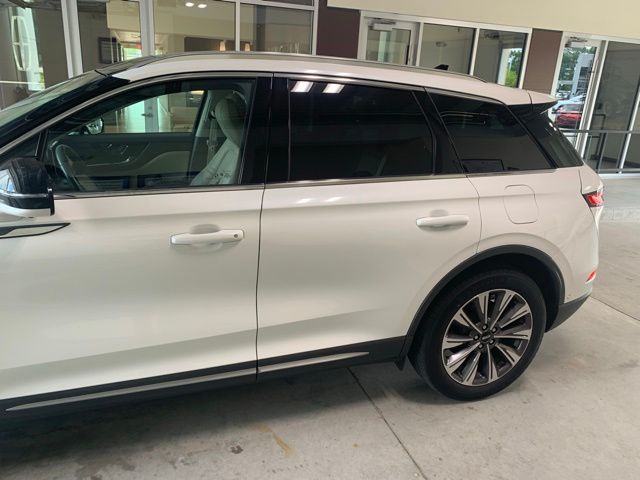 Used 2020 White Lincoln Reserve image 2