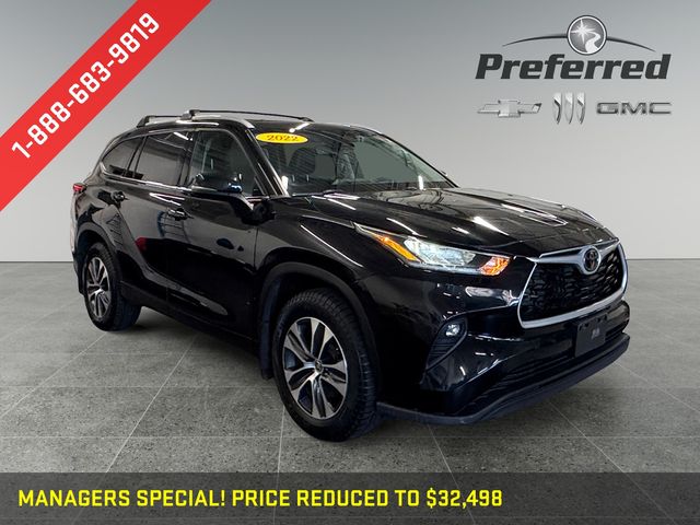 Midnight Black Metallic 2022 Toyota Highlander SUV / Crossover All-Wheel Drive 8-Speed Automatic