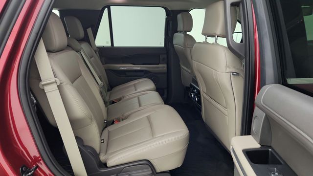 2019 Ford Expedition XLT Red at Autostrade