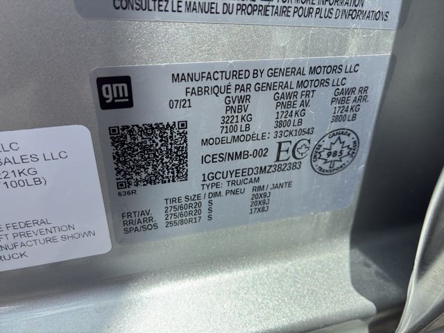Used 2021  Chevrolet RST image 16