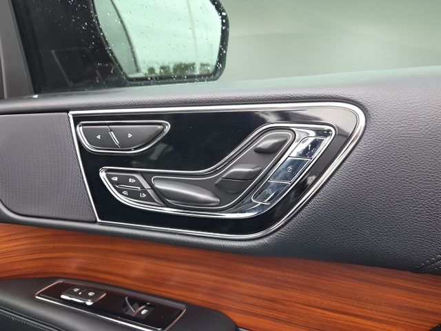 2019 Lincoln Navigator Reserve - Photo 16