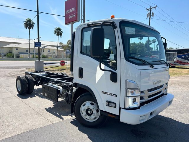 2024 Isuzu NPR-HD's photo