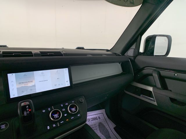 2022 Land Rover Defender 110 Standard 15