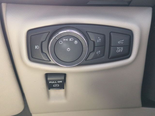 Used 2019 Brown Lincoln Select image 21
