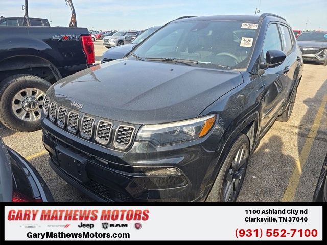 Diamond Black Crystal Pearlcoat 2024 Jeep Compass Limited 4WD SUV / Crossover Four-Wheel Drive 8-Speed Automatic