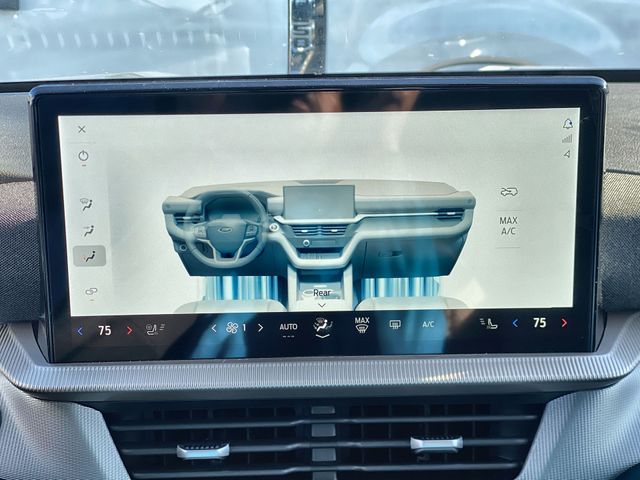 2025 Ford Explorer Active - Photo 11