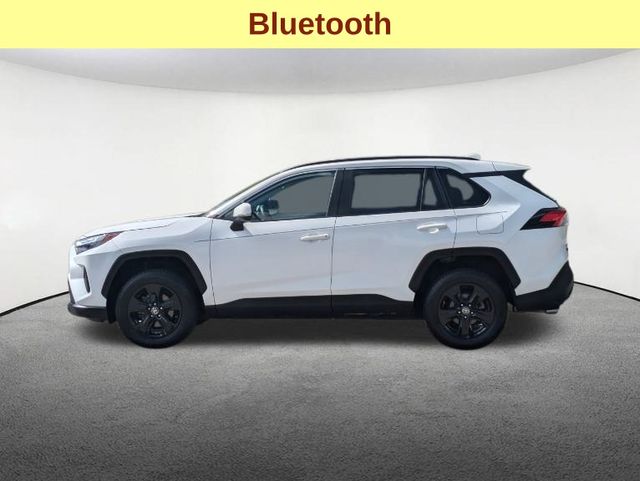 2022 Toyota RAV4 XLE 9