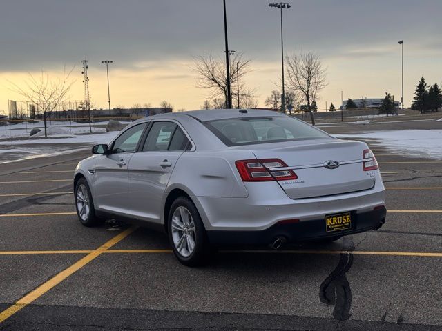 2018 Ford Taurus SEL