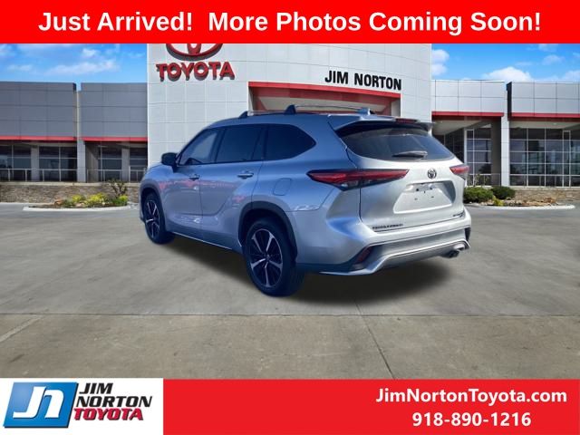 2022 Toyota Highlander XSE 7