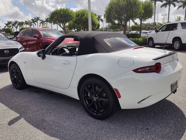 2021 Mazda MX-5 Miata Club 13