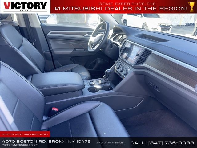 2021 Volkswagen Atlas 3.6L V6 SE w/Technology photo