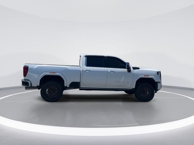Used 2025 White GMC Denali Ultimate image 3