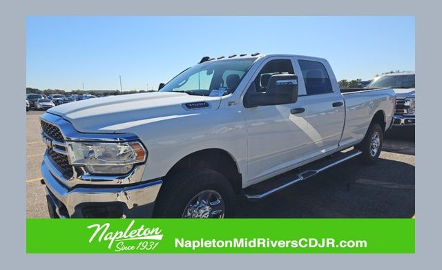 2023 RAM 3500 Tradesman Crew Cab LB 4WD