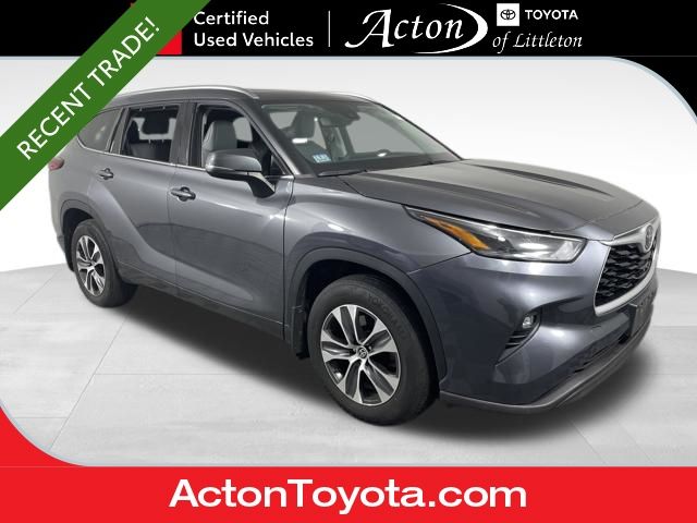 2021 Toyota Highlander XLE AWD