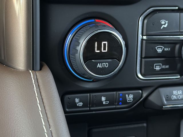 Used 2023 Black Chevrolet High Country image 28