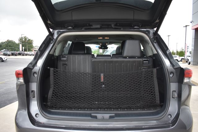 Used 2022 Toyota Highlander Hybrid SUV