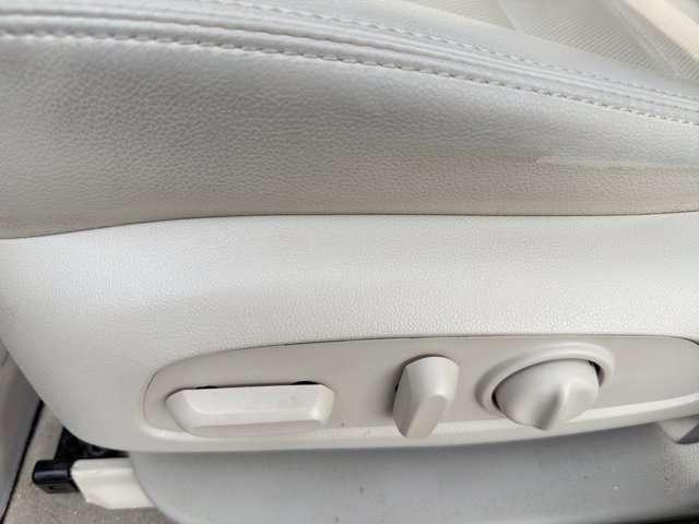 Used 2023 White GMC Denali image 15