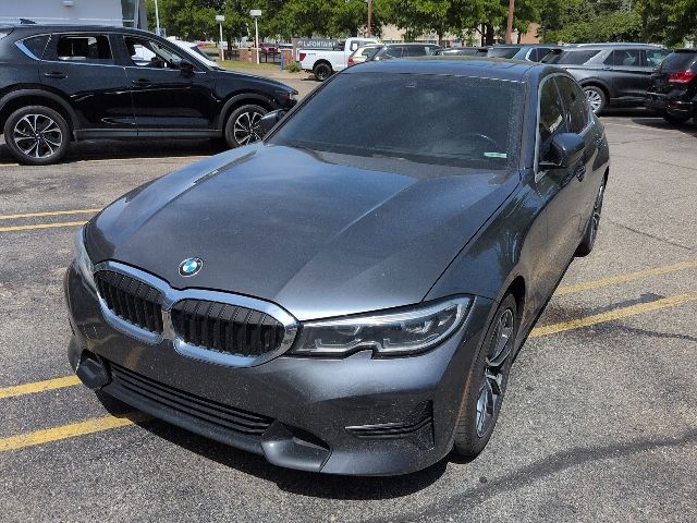 2019 BMW 3 Series 330i Sedan's photo