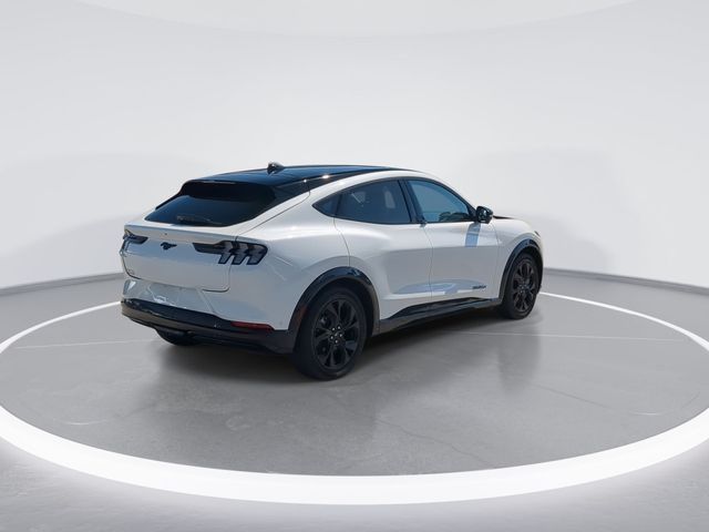 Used 2023 White Ford Premium image 8