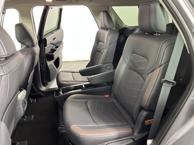 2025 Gun Metallic/Super Black Nissan Pathfinder Platinum FWD SUV